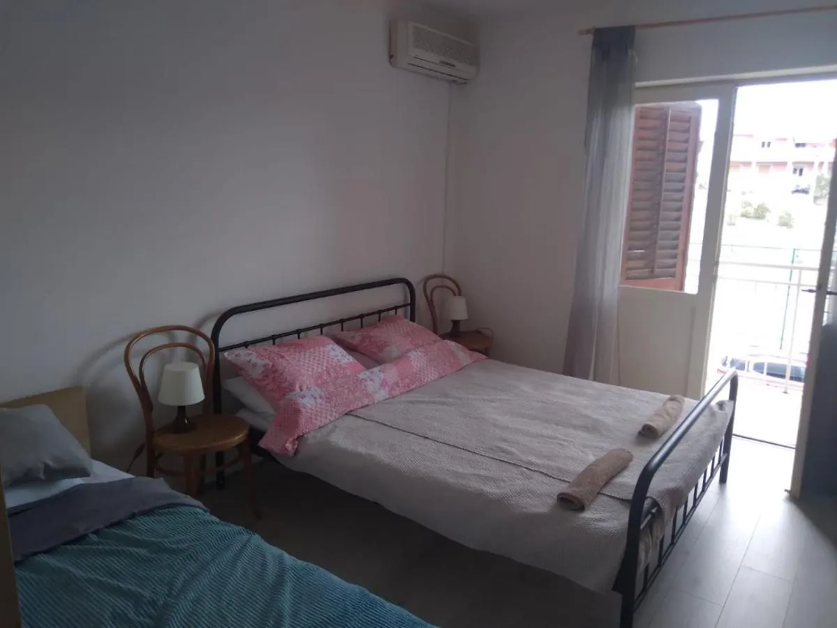 Apartments Ljilja Slatine Croatia