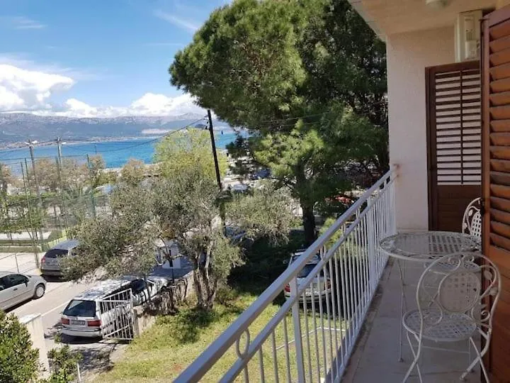 Apartments Ljilja Slatine
