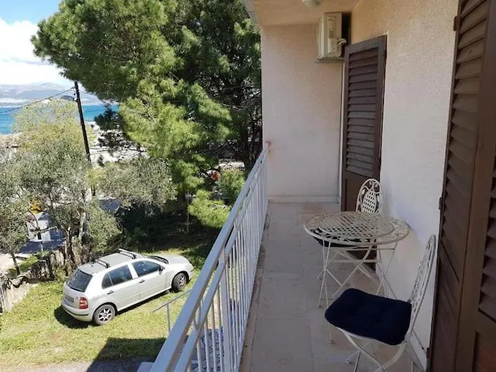 Apartments Ljilja Slatine Croatia
