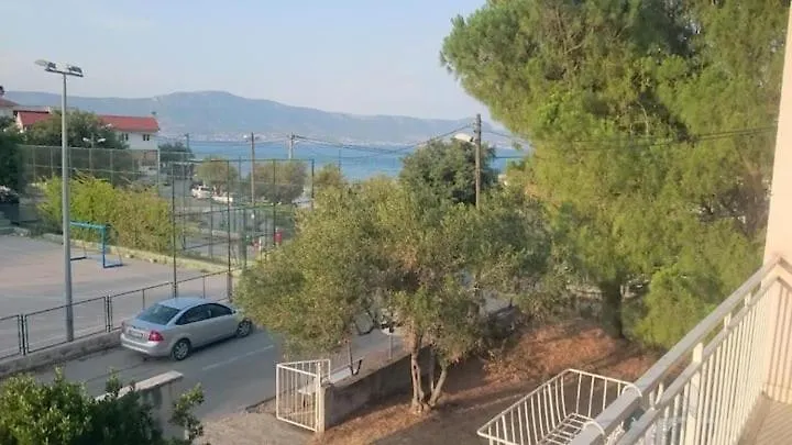 Apartments Ljilja Slatine