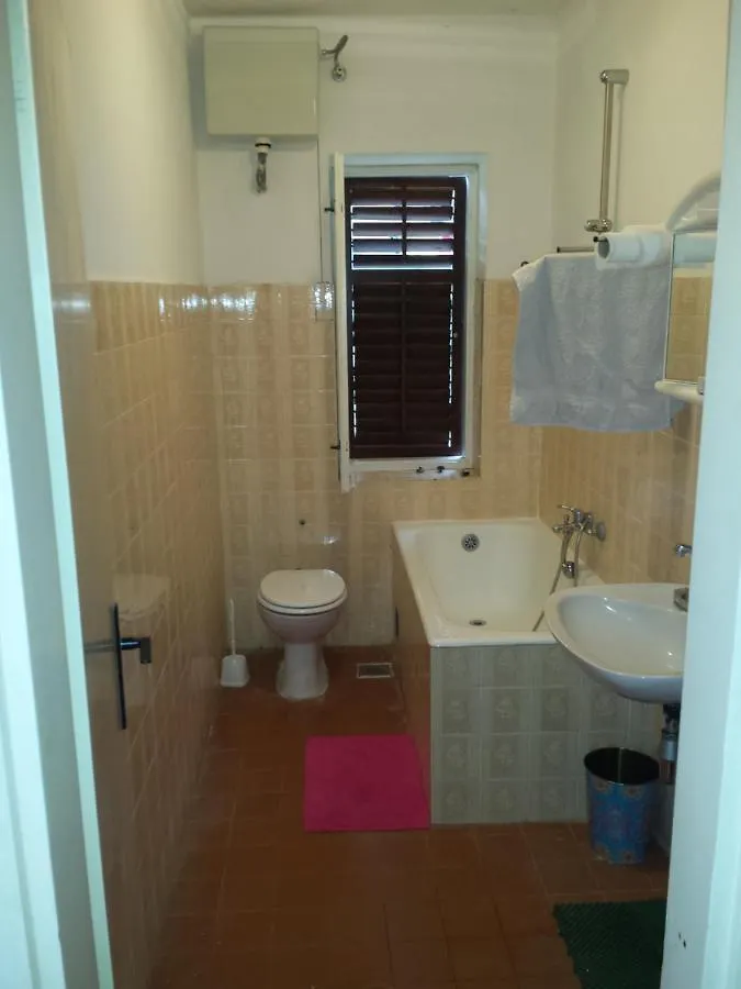Apartments Ljilja Slatine